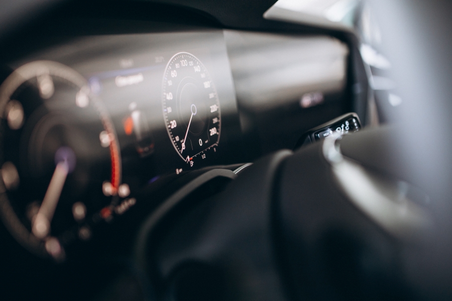 size_car-dashboard-wheel-close-up.jpg